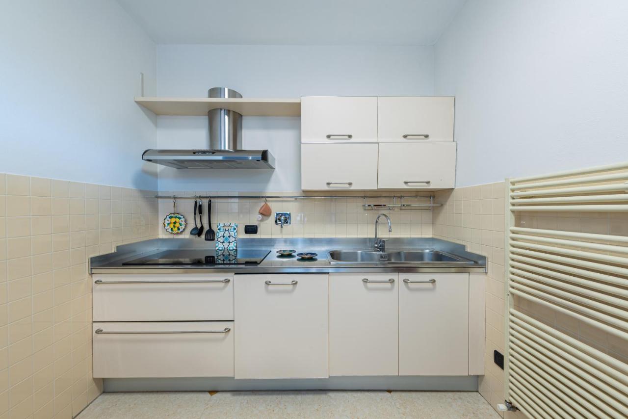 Corneliano d'Alba Villa Cornelia , Entire Villa With Private Pool מראה חיצוני תמונה
