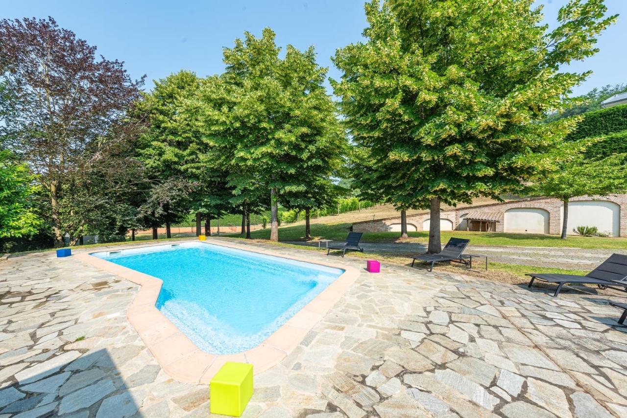 Corneliano d'Alba Villa Cornelia , Entire Villa With Private Pool מראה חיצוני תמונה