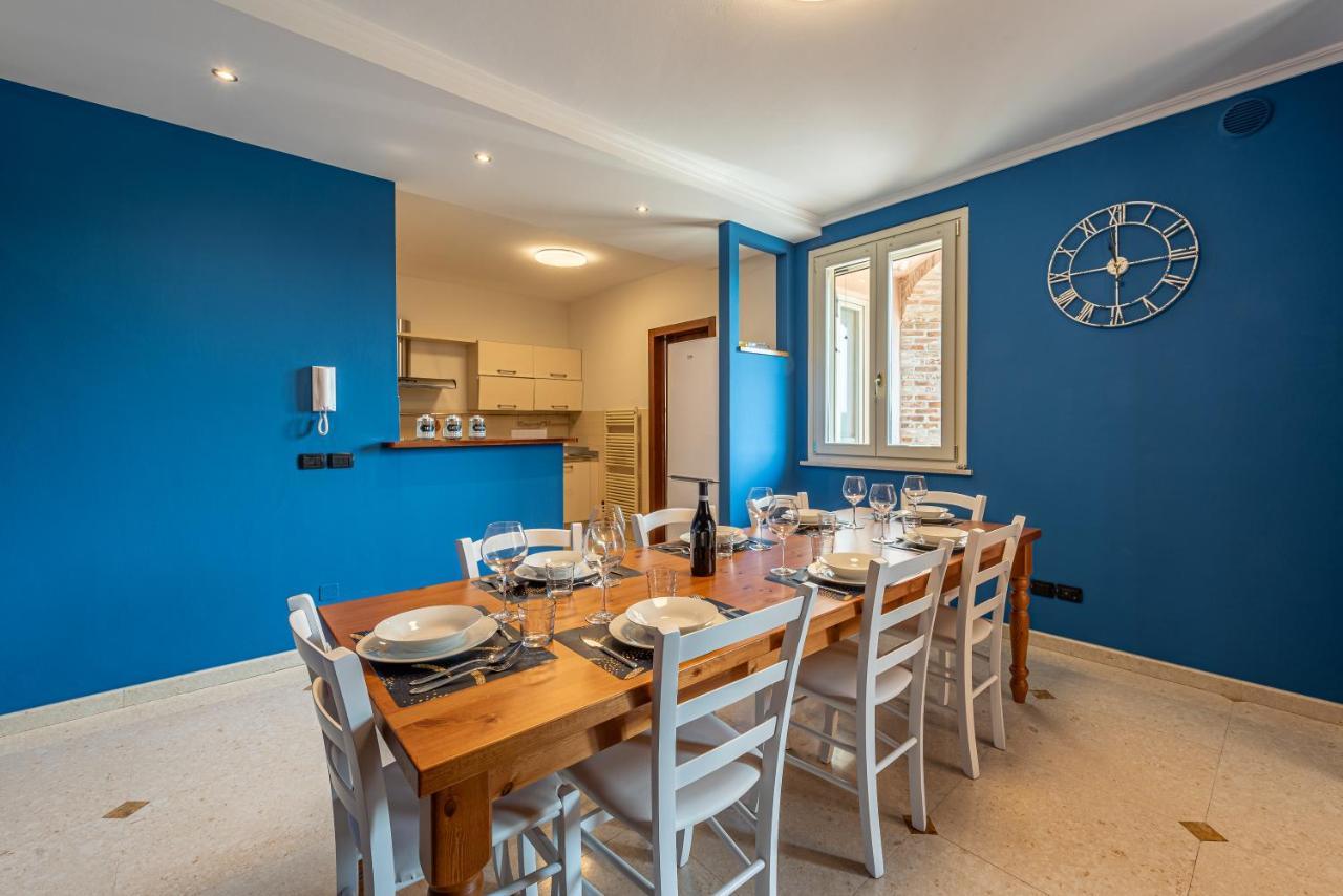 Corneliano d'Alba Villa Cornelia , Entire Villa With Private Pool מראה חיצוני תמונה