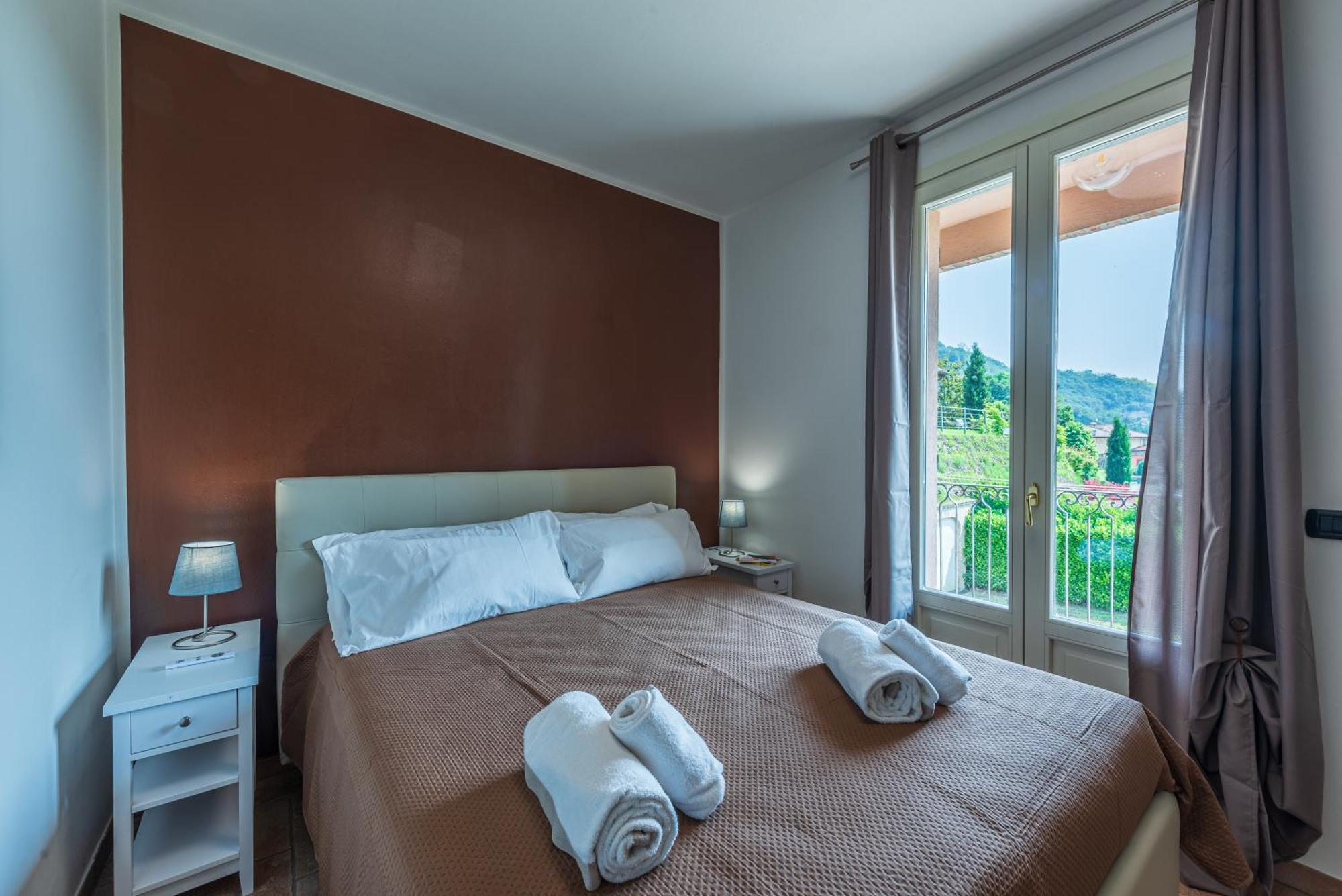 Corneliano d'Alba Villa Cornelia , Entire Villa With Private Pool מראה חיצוני תמונה